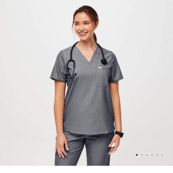 Womens FIGS Catarina One-Pocket Scrub Top Size Med - Picture 6 of 6